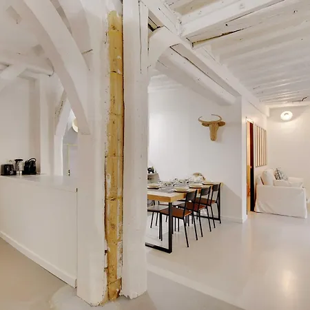 Elegant -2br-4p- Le Marais